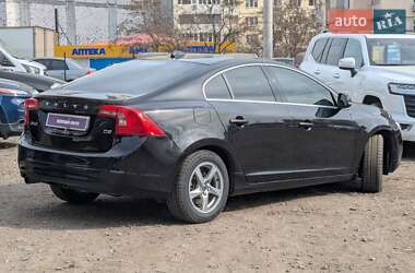 Седан Volvo S60 2015 в Києві