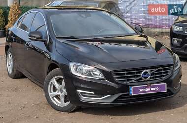 Седан Volvo S60 2015 в Києві