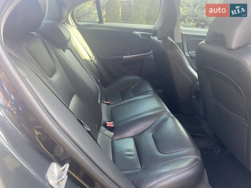 Седан Volvo S60 2016 в Броварах