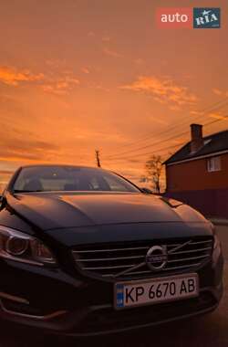 Седан Volvo S60 2013 в Бершади