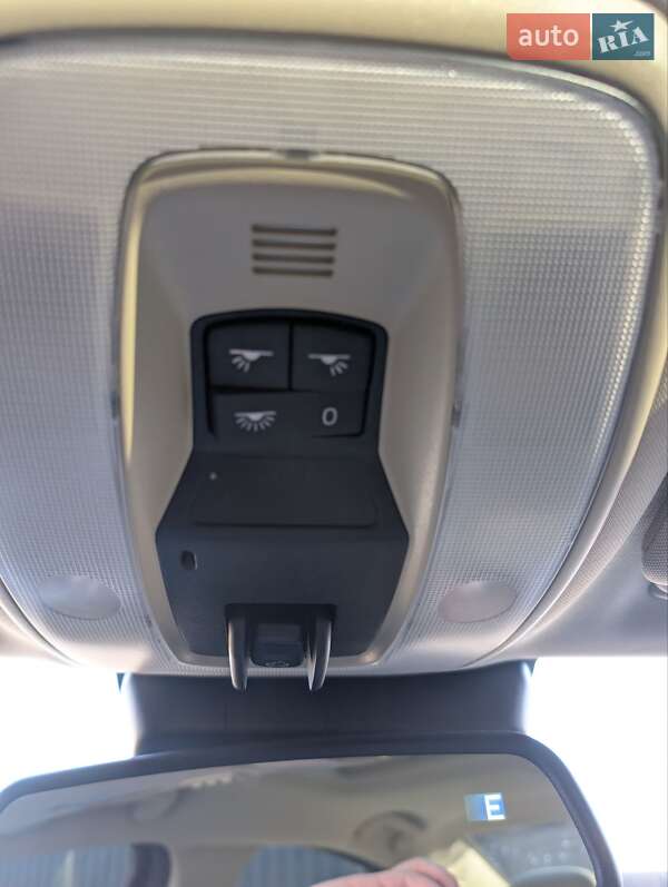 Седан Volvo S60 2013 в Умані
