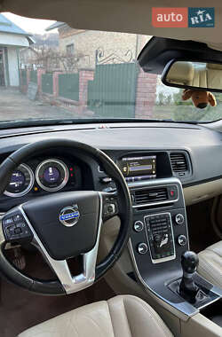 Седан Volvo S60 2011 в 