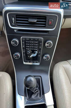 Седан Volvo S60 2011 в 
