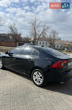 Седан Volvo S60 2011 в 