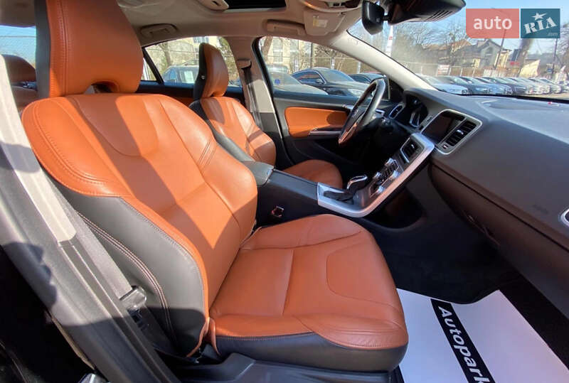 Седан Volvo S60 2017 в Виннице