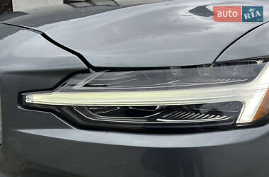 Седан Volvo S60 2020 в 