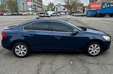 Седан Volvo S60 2010 в 