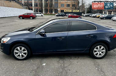 Седан Volvo S60 2010 в 