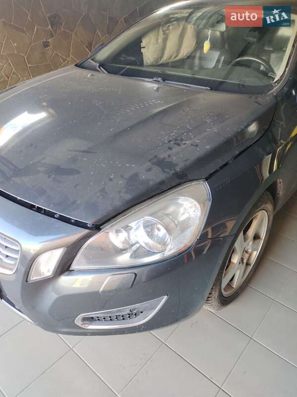 Седан Volvo S60 2011 в 