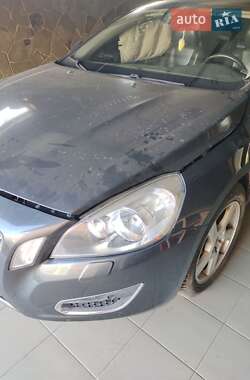 Седан Volvo S60 2011 в 