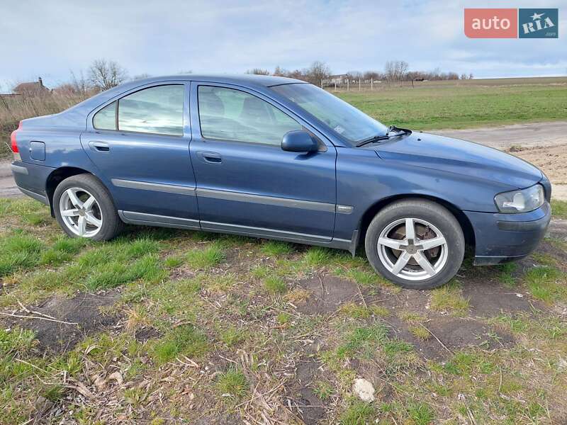 Седан Volvo S60 2002 в Боровой