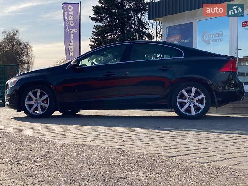 Седан Volvo S60 2016 в Львове