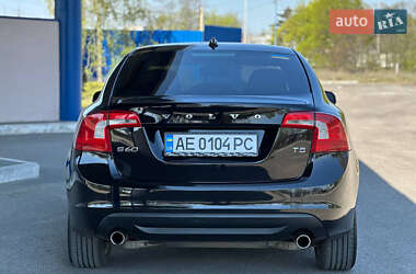 Седан Volvo S60 2013 в 