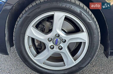 Седан Volvo S60 2013 в 