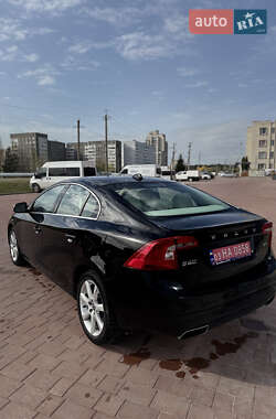 Седан Volvo S60 2016 в 