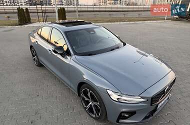 Седан Volvo S60 2023 в 