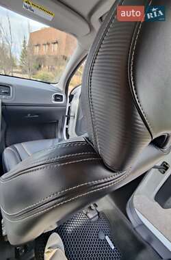 Седан Volvo S60 2011 в 