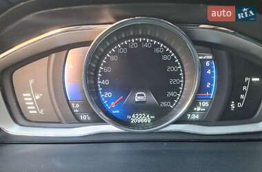 Седан Volvo S60 2015 в 