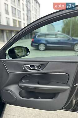 Седан Volvo S60 2021 в 