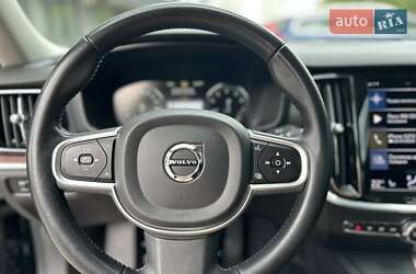 Седан Volvo S60 2021 в 