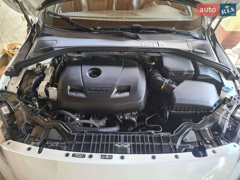 Седан Volvo S60 2015 в Ивано-Франковске