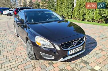 Седан Volvo S60 2011 в 