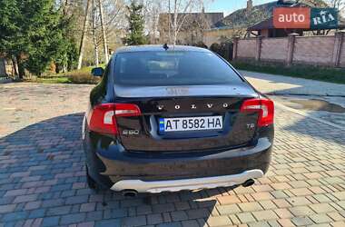 Седан Volvo S60 2011 в 