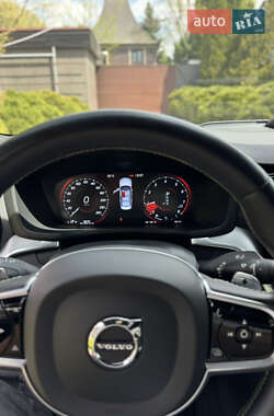 Седан Volvo S60 2019 в 