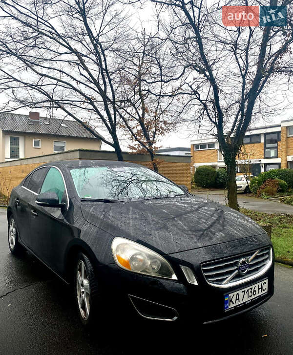 Седан Volvo S60 2012 в Києві