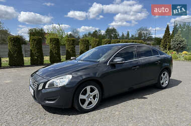 Седан Volvo S60 2010 в 