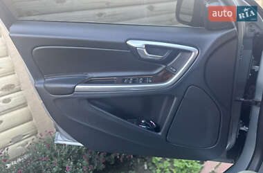 Седан Volvo S60 2015 в 