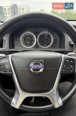Седан Volvo S60 2012 в 