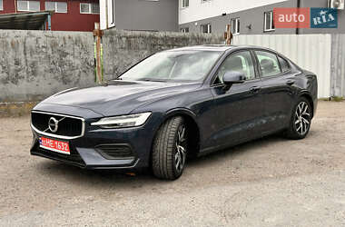 Седан Volvo S60 2019 в 