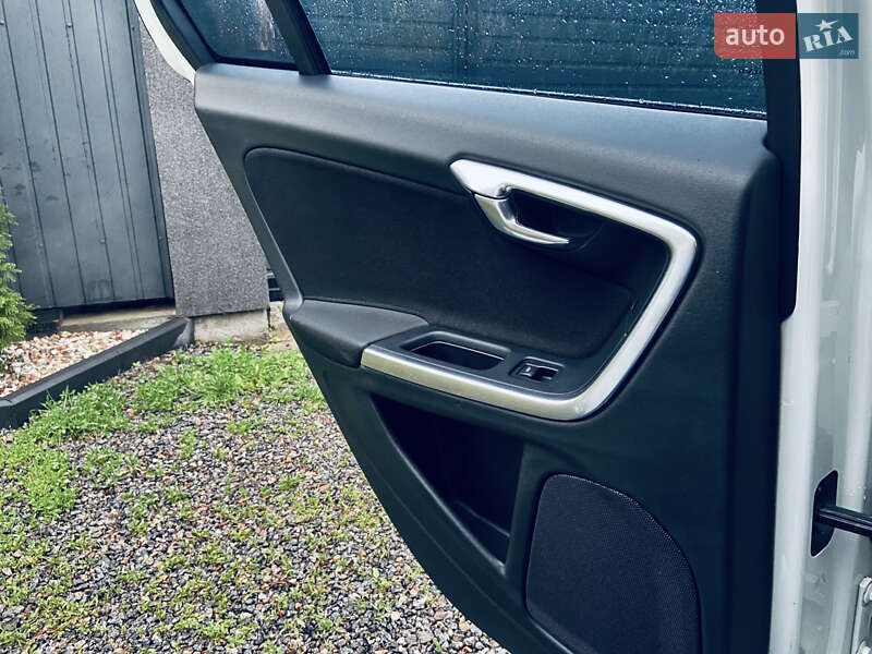 Седан Volvo S60 2011 в Виннице