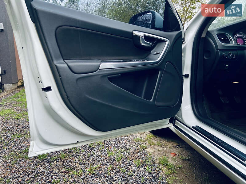 Седан Volvo S60 2011 в Виннице