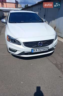 Седан Volvo S60 2015 в Киеве