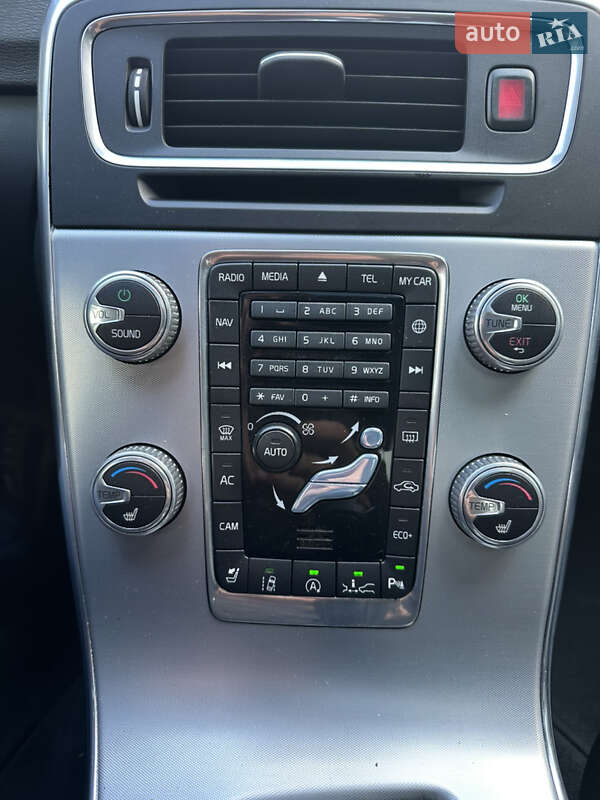 Седан Volvo S60 2017 в Львові