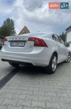 Седан Volvo S60 2014 в 