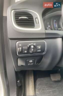 Седан Volvo S60 2014 в 