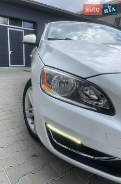 Седан Volvo S60 2014 в 