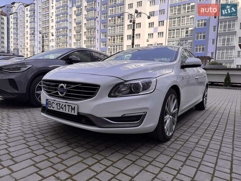 Седан Volvo S60 2016 в 