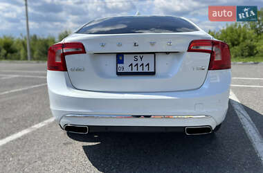 Седан Volvo S60 2015 в 