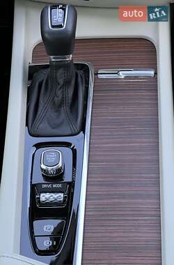 Седан Volvo S60 2019 в 