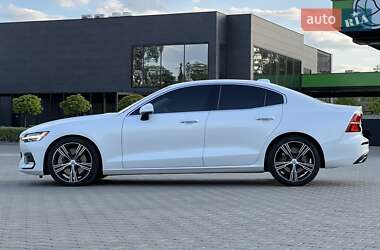 Седан Volvo S60 2019 в 