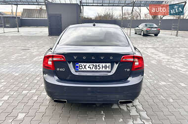 Седан Volvo S60 2015 в 