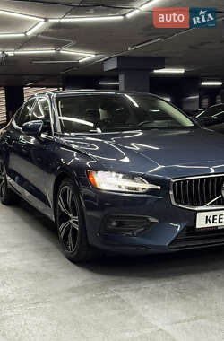 Седан Volvo S60 2020 в 