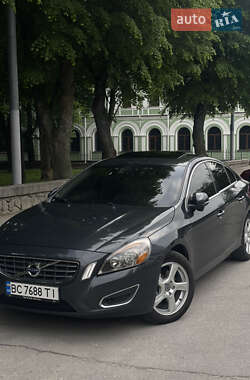 Седан Volvo S60 2010 в 