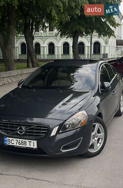 Седан Volvo S60 2010 в 