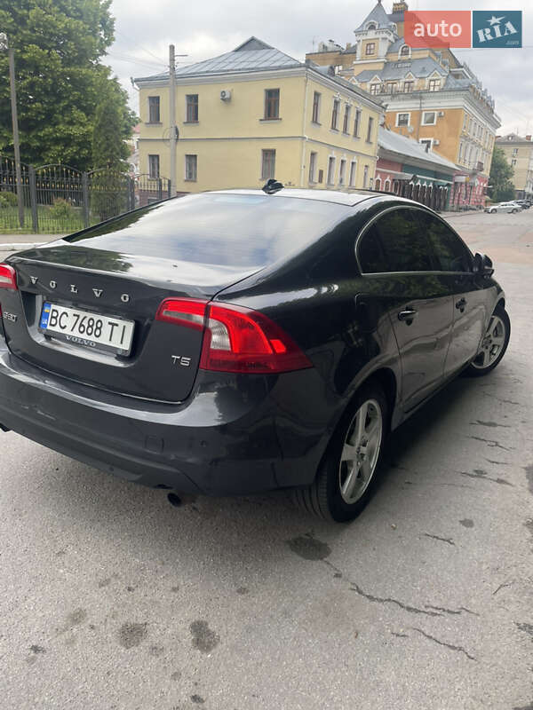 Седан Volvo S60 2010 в Житомире