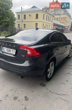 Седан Volvo S60 2010 в 